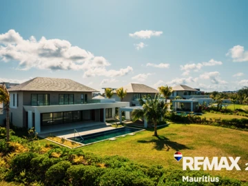 5 Bedroom Villa