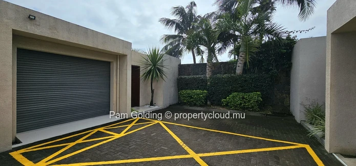 Villa de 4 chambres à vendre à Pereybère, acceptant les animaux | Piscine privée & garage