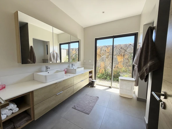 4 Bedroom Villa