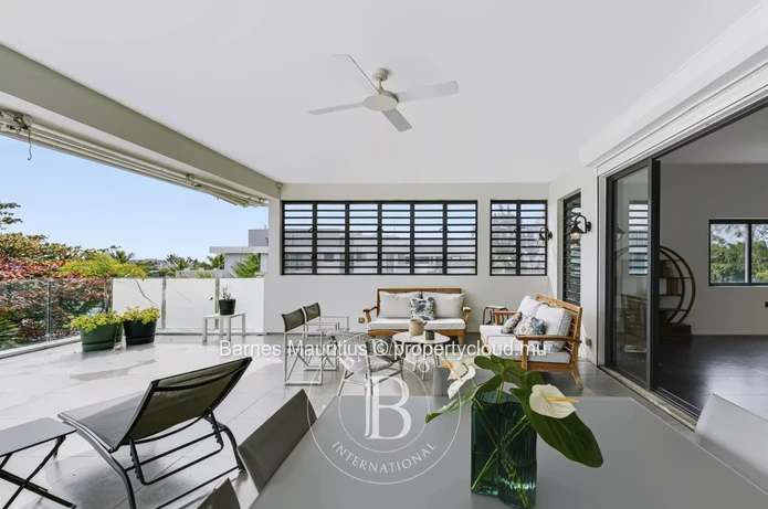 PEREYBERE - BEACHFRONT PENTHOUSE with 3 bedrooms