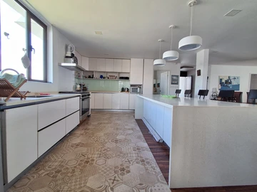 4 Bedroom Apartment