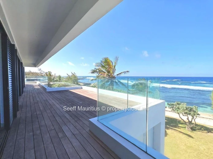 Penthouse Signature – Élégance tropicale à Poste Lafayette