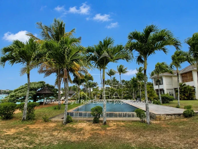 Beachfront Duplex Villa with Exceptional Views in Pointe aux Canonniers