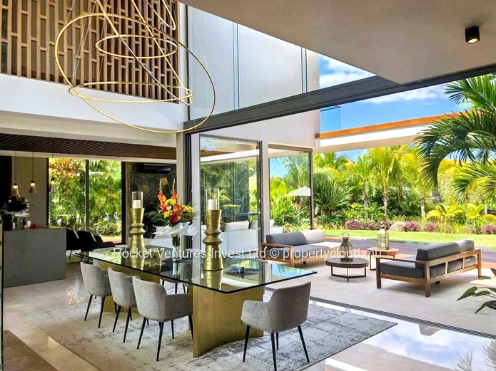 Luxury 5-Bedroom Villa, Black River (La Balise Marina)