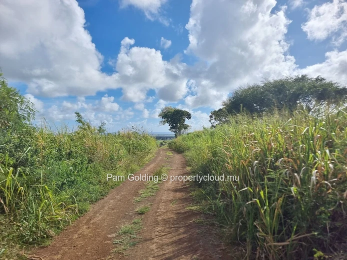 6233.17m2 Vacant Land situated in Piton
