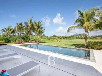 4 Bedroom Villa