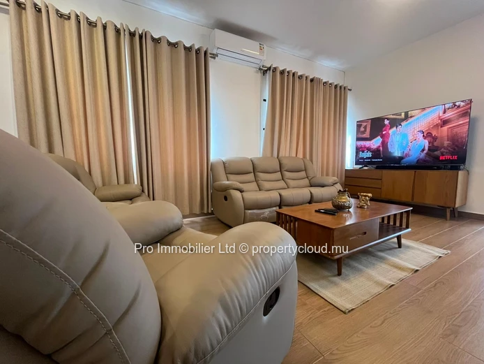 Appartement situé au rez-de-chaussée, dans le cadre calme et verdoyant du Morcellement Green Creek à Flic-en-Flac.