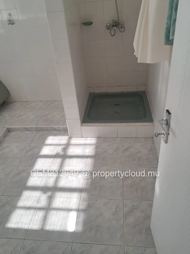 3 Chambres Maison avec Piscine à Vendre – Trou d'Eau Douce