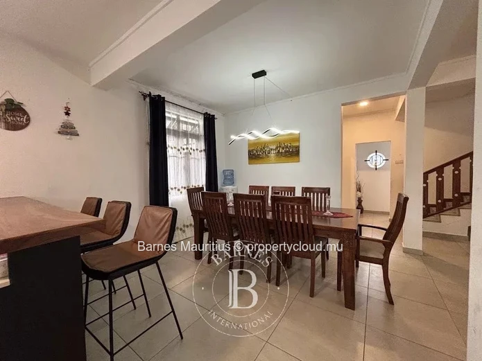 HELVETIA - Charming Family Home - 4 Bedrooms
