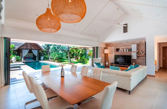 For Sale: Stunning Home in Clos du Littoral