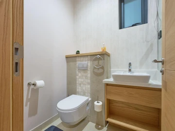 4 Bedroom Apartment