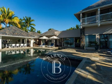 6 Bedroom Villa