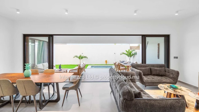 Furnished 3 En-Suite Bedroom Apartment – Pereybere, Mauritius | 201 m² | Garden & Private Plunge Pool | Airbnb 4.90/5...