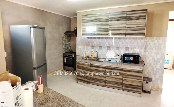 Élégant appartement de 3 chambres avec vue sur le centre équestre à louer à Floréal