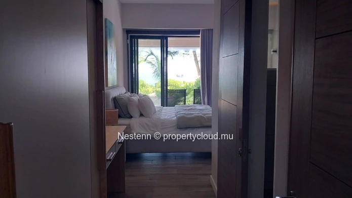 Appartement en bord de mer de 3 chambres avec jardin privé et accès direct à la plage