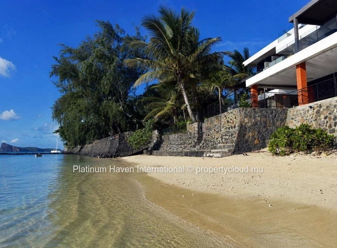 Beachfront Penthouse In Péreybère ? With Private Beach Access An Exceptional Beachfront Penthouse In Péreybère ? With...