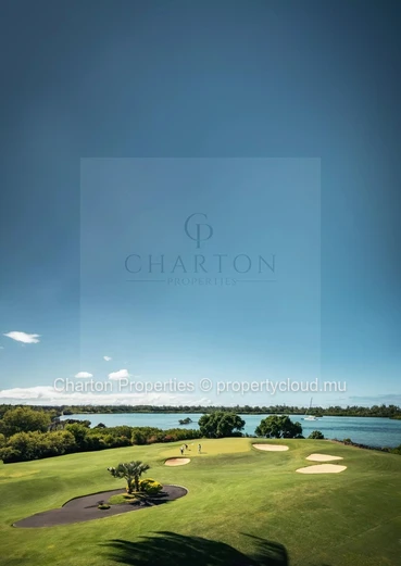 3-bedroom apartment with remarkable volume in the heart of an exceptional landscaped estate