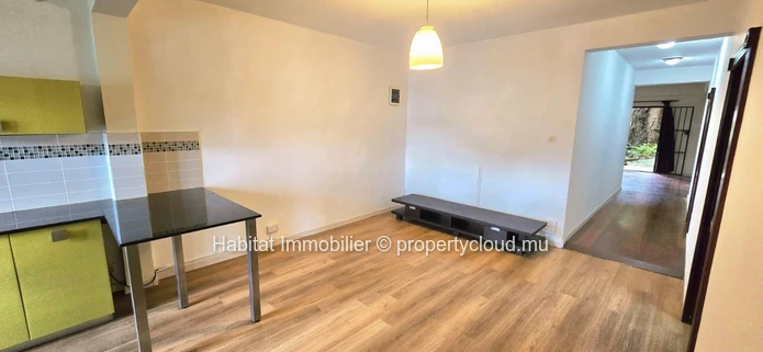 Bel appartement non meublé de 132 m² idéalement situé au rez-de-chaussée d'une résidence à Montagne Ory, Moka