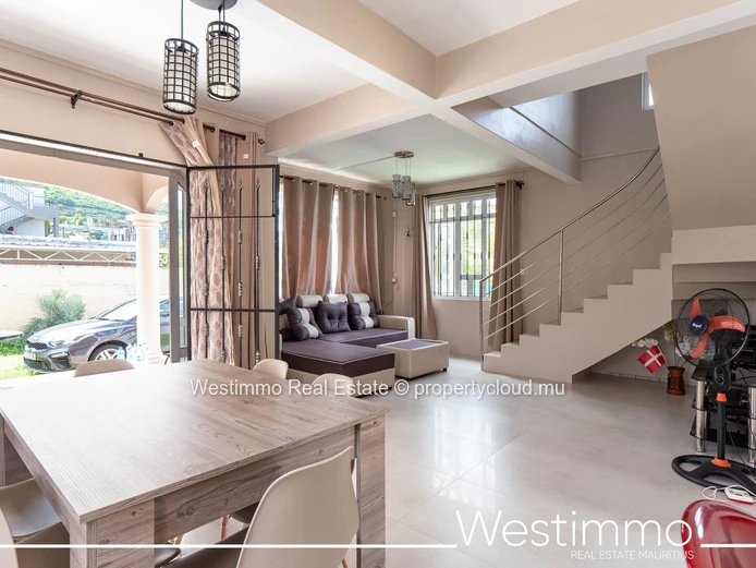 3-bedroom house for rent in La Preneuse, close to everything