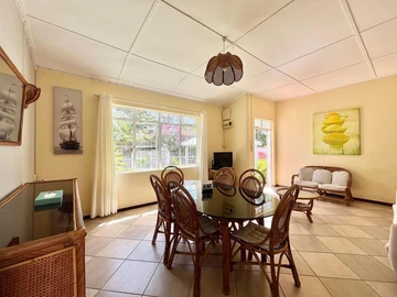 5 Bedroom Villa