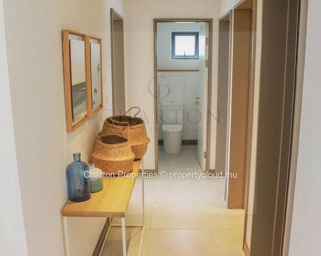 Appartement de prestige de 3 chambres au premier étage avec terrasse au cœur de Rivière Noire