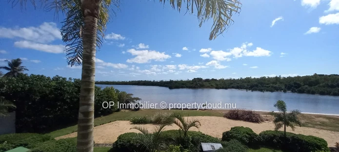 Appartement RES à vendre à Ilot Fortier, Rivière Noire. 173m² habitables, terrain de 267m², 3 chambres, piscine privé...