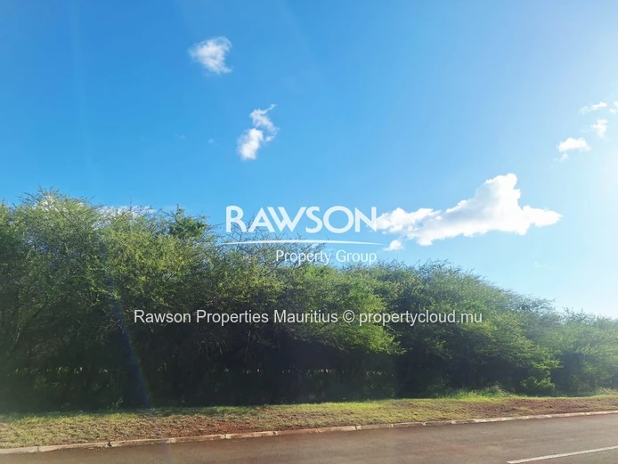 For Sale – Prime Residential Land in Domaine de Palmyre, Black River