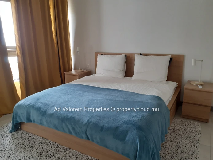 Duplex à louer à Rivière Noire - Black River, 215m², 3 chambres, piscine privée, proche écoles, arrêt de bus, golf, h...
