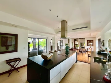 7 Bedroom Villa