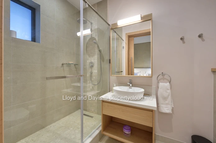 Appartement neuf de 4 chambres en rez-de-jardin à Belle Vue