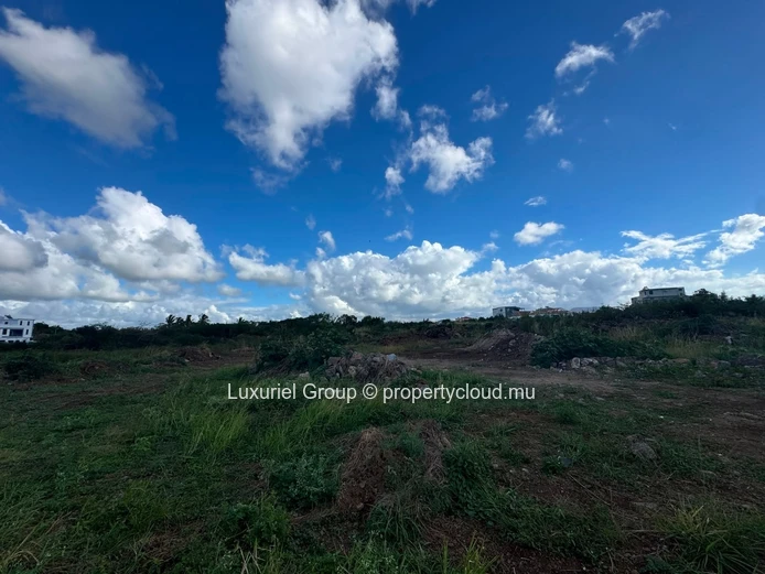 Péreybère – Building Plots For Sale