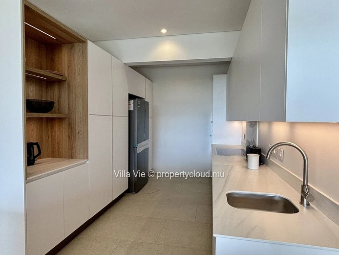 Belle Vue - Beautiful 4-bedroom apartment with stunning views (Sole Mandate)