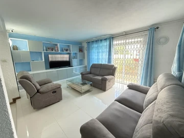 5 Bedroom Villa