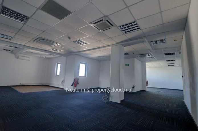 Modern Office Space for Rent – 302.20 m²