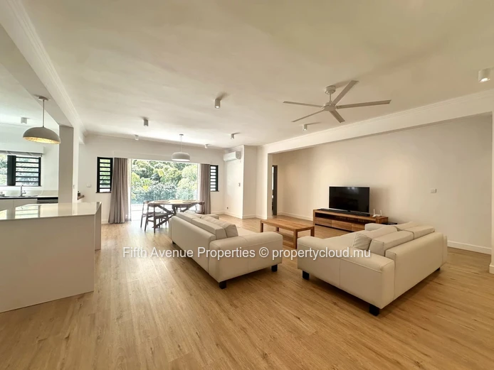 Moka – Stunning 3-Bedroom Apartment – Mountain View