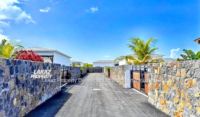House / Villa - 3 Bedrooms - 240 m²