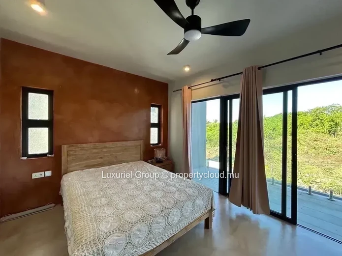 Elegant Villa with Master Suite and Outdoor Living Areas