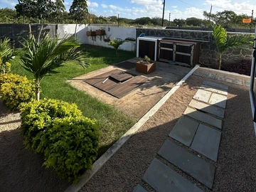 Charming Villa for Sale – Pereybere Modern Comfort | Private Pool | Peaceful Setting