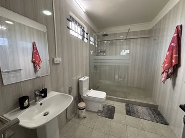 4 Bedroom Villa