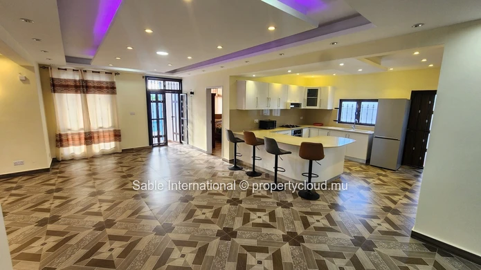 4-Bedroom Furnished Villa with Private Pool in Calodyne