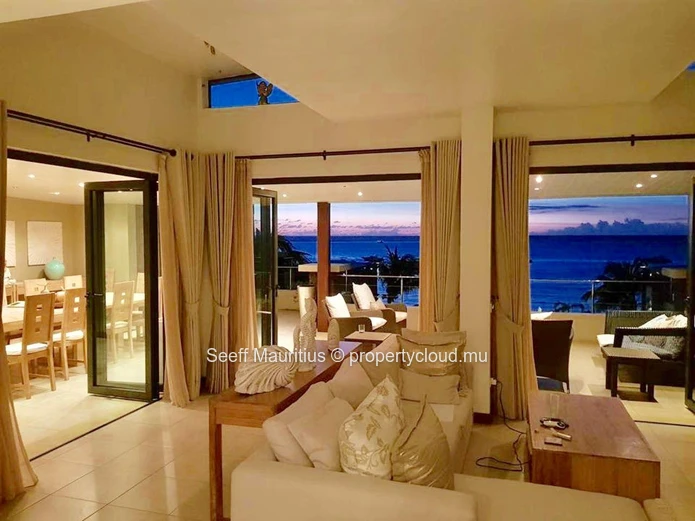 Penthouse exceptionnel, pieds dans l'eau – Vue mer imprenable