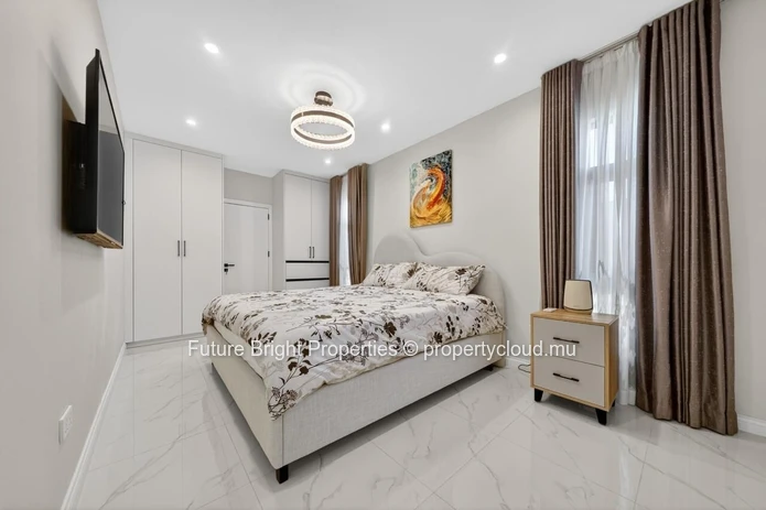 Villa Contemporaine Élégante À Vendre À Grand Baie – Art De Vivre Insulaire De Luxe À Proximité De La Plage