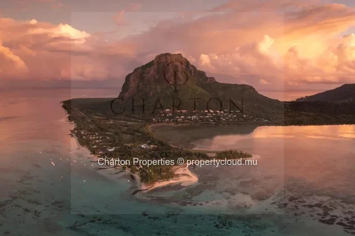 Penthouse de 3 chambres avec piscine privative et vues panoramiques sur le lagon et le Morne