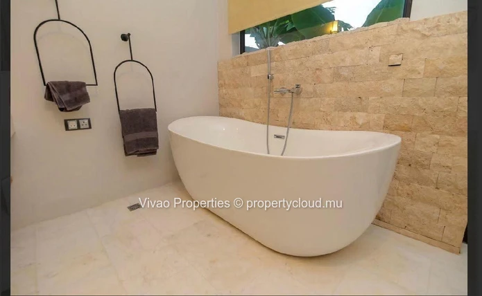 "Stunning 3 Bedroom House with private pool in Royal Park, Balaclava. - Can be yours for Rs 125,000 /month!"