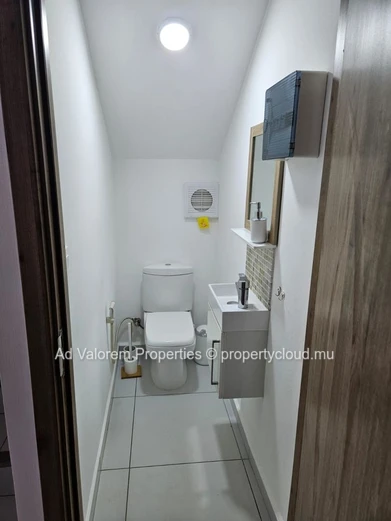 3-Bedroom Duplex for Rent – Flic en Flac