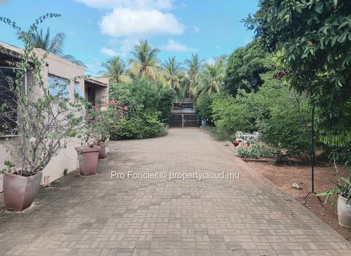 Residential land for sale in  Baie du Tombeau - Situated in a nice area