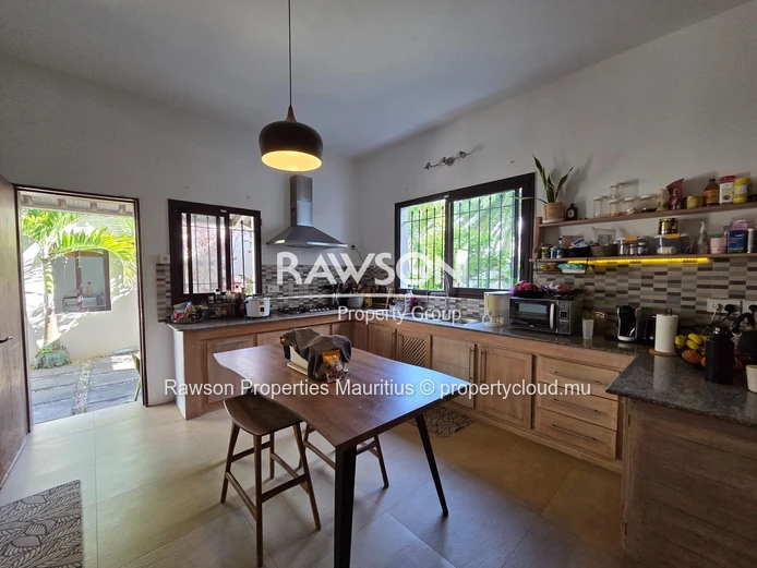 Propriété Avec 2 Villas | 4 Chambres + 3 Chambres | Piscine | Pereybere