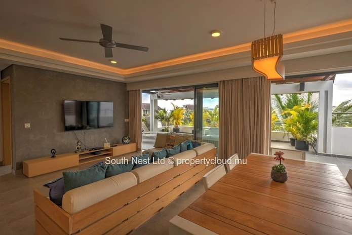 Art de Vivre d'Exception à Mont Choisy – Superbe Penthouse Meublé de 3 Chambres