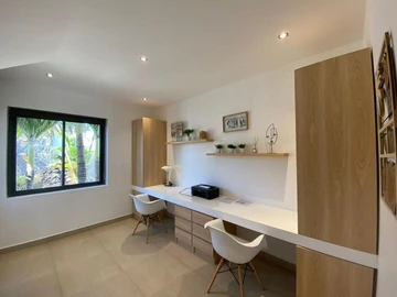 5 Bedroom Villa