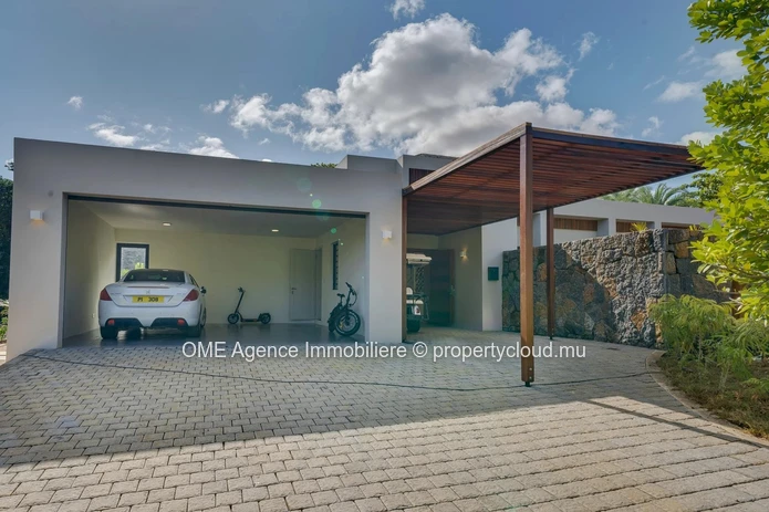 BEL OMBRE - Luxury villa in the heart of a 2500 hectare estate - 3 bedrooms